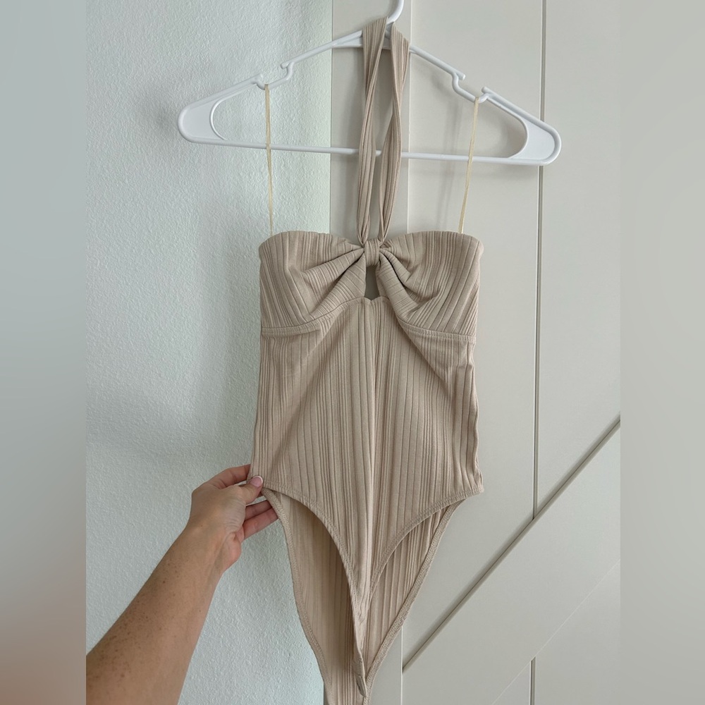 Zara Beige Ribbed Halter Bodysuit NWT - Picture 1 of 4